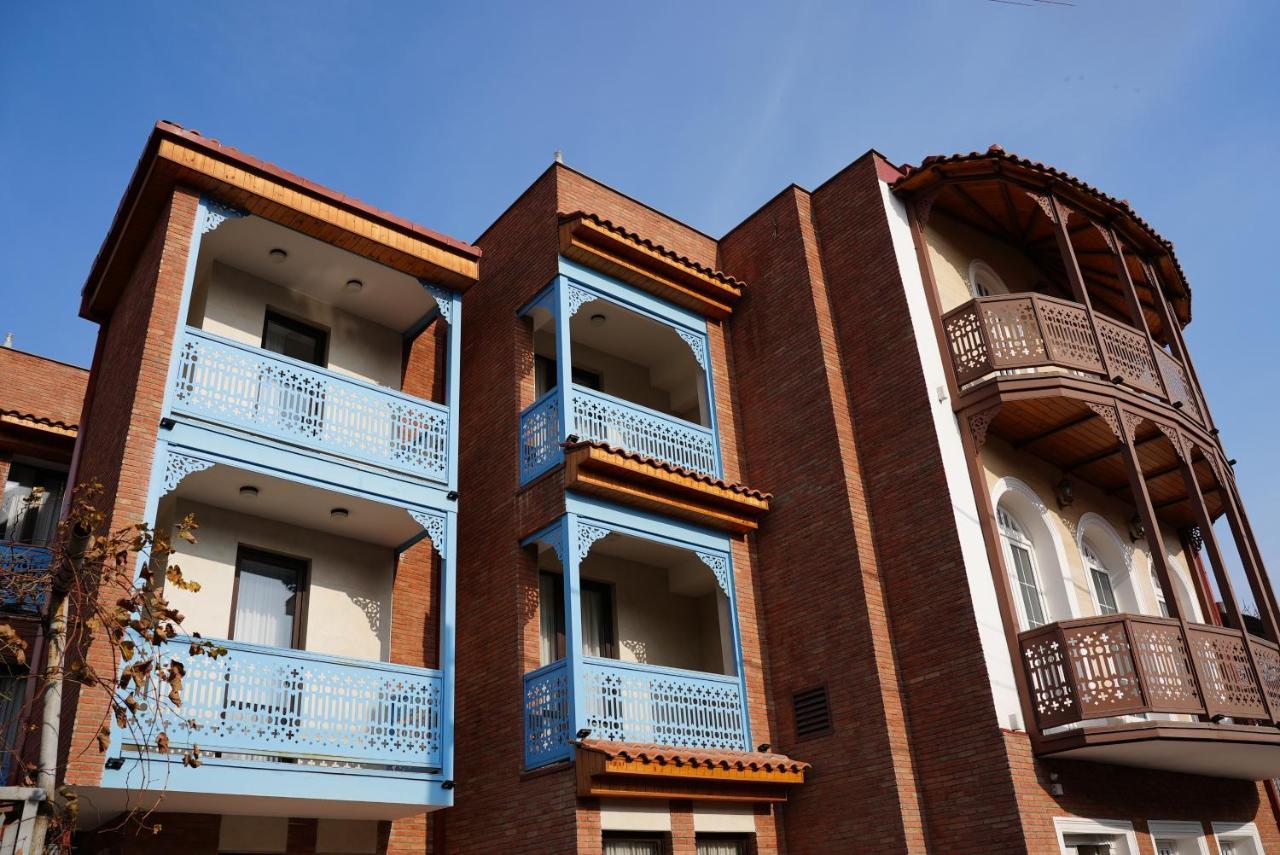 Hotel Embassy Tiflis Exterior foto