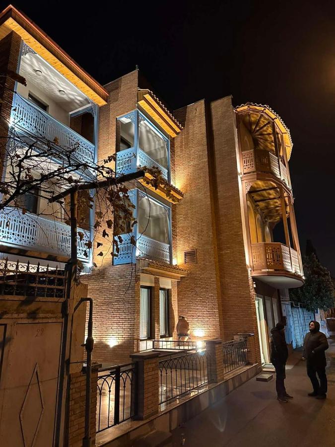 Hotel Embassy Tiflis Exterior foto